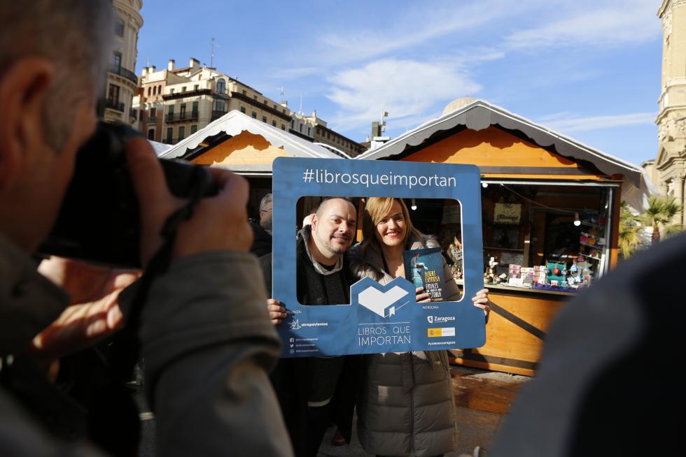 Libros que Importan en la plaza del Pilar