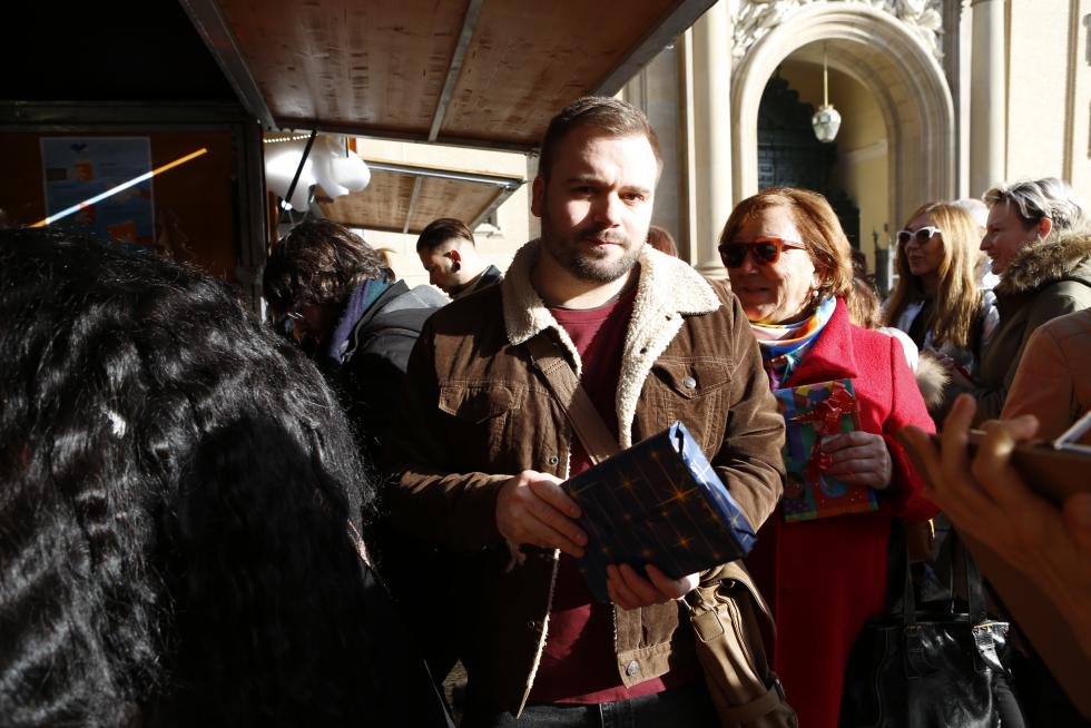 Libros que Importan en la plaza del Pilar