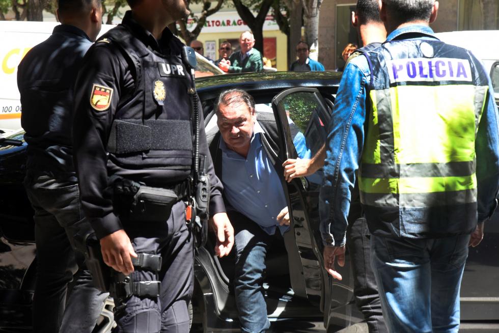 Detenidos Agustín Lasaosa, en la imagen, y el médico del Huesca en la Operación Oikos por presunto amaño de partidos en julio