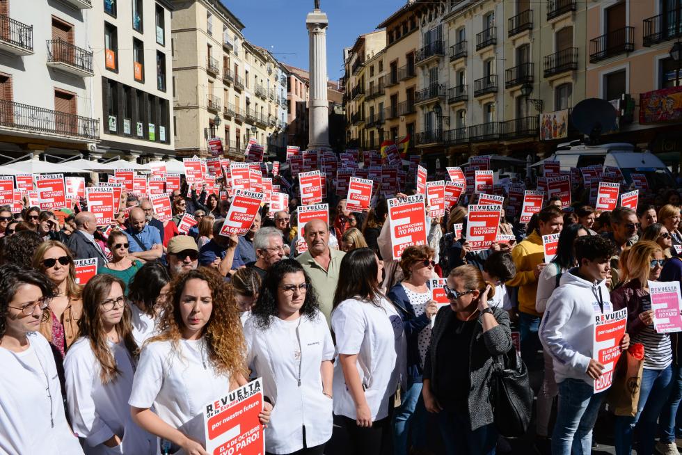 Paro de 5 minutos por la Eapaña Vaciada en Teruel