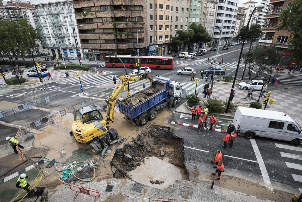En junio el Paseo de Sagasta sufrió un reventón que condicionó el tráfico durante unos días