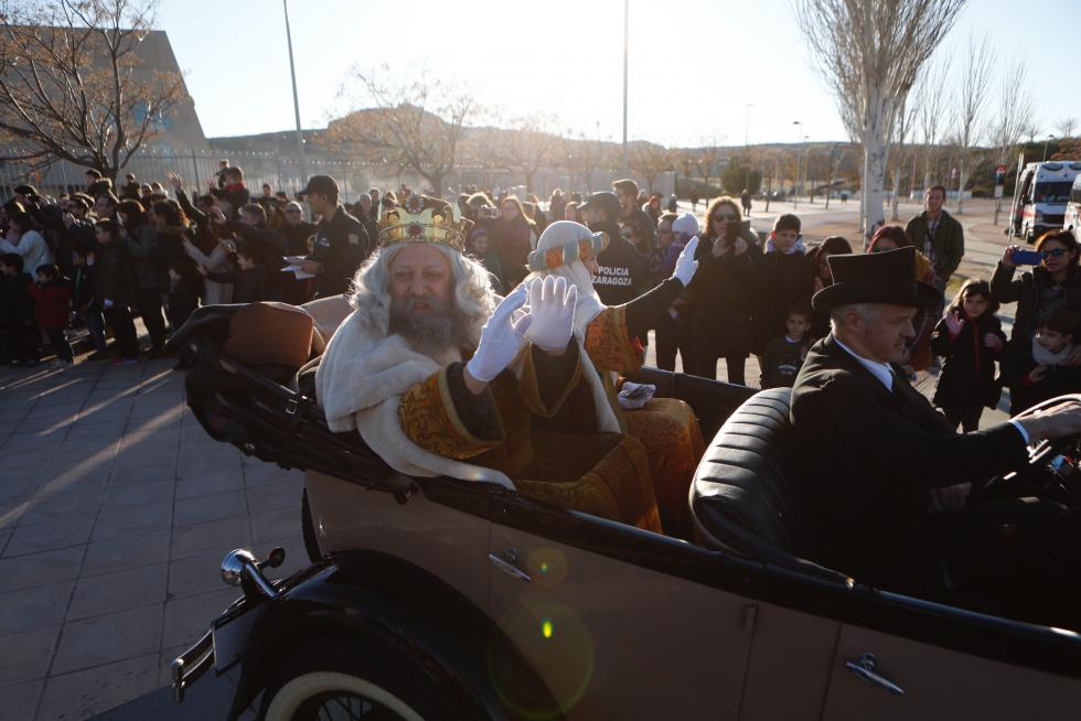 Cabalgata en Zaragoza: salida de los Reyes Magos desde Valdespartera