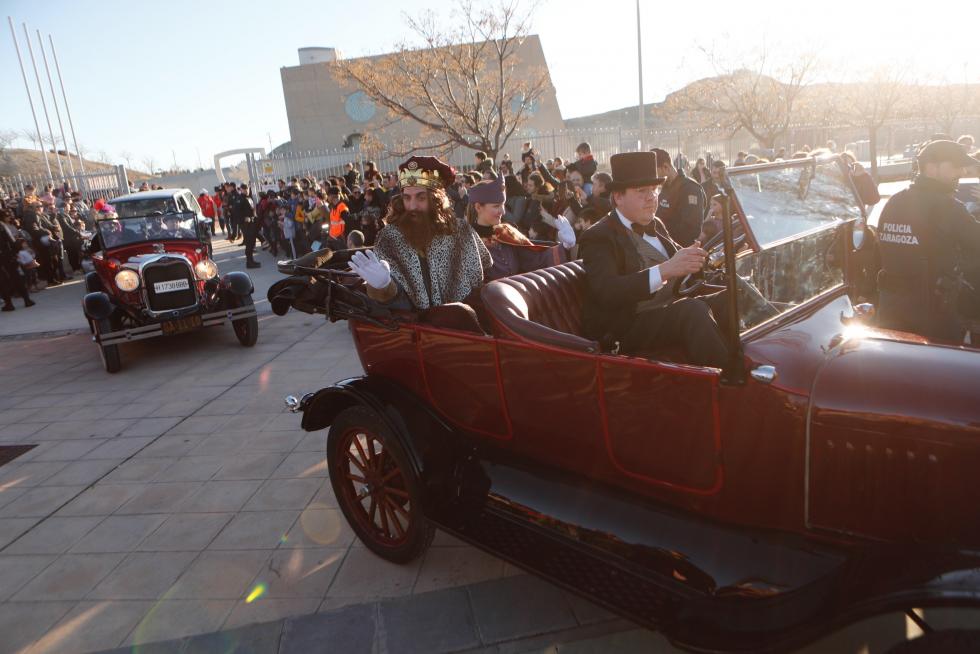 Cabalgata en Zaragoza: salida de los Reyes Magos desde Valdespartera