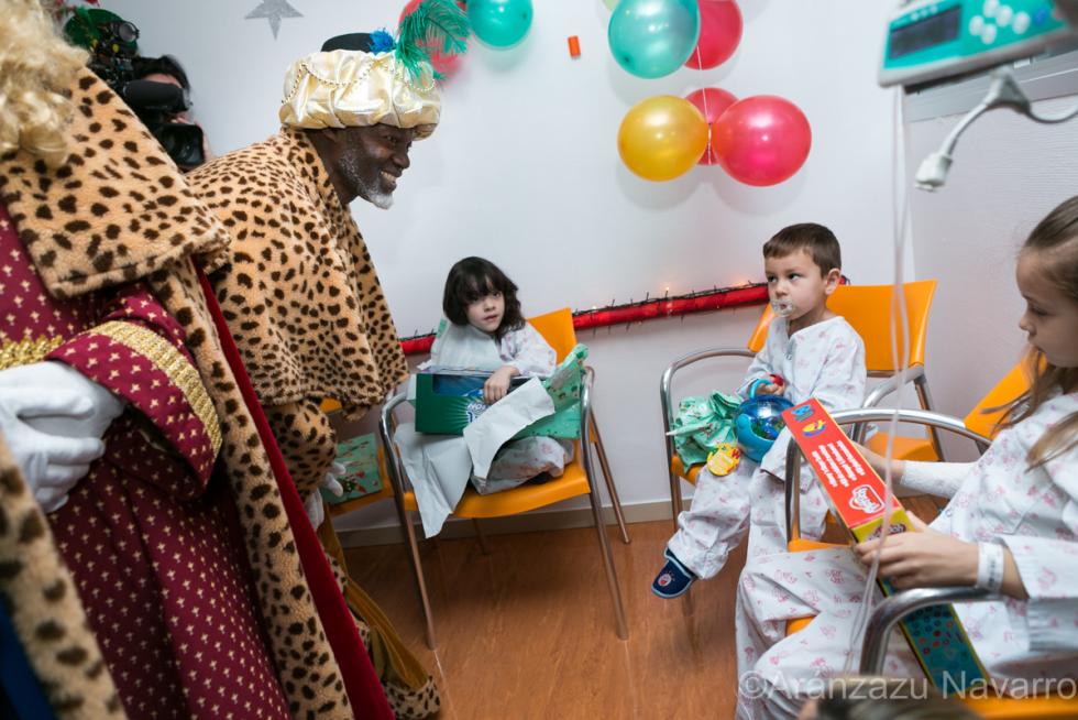 ARAGON VISITA DE LOS BOMBEROS Y DE LOS REYES MAGOS AL HOSPITAL INFANTIL / 06-01-2020 / FOTO: ARANZAZU NAVARRO