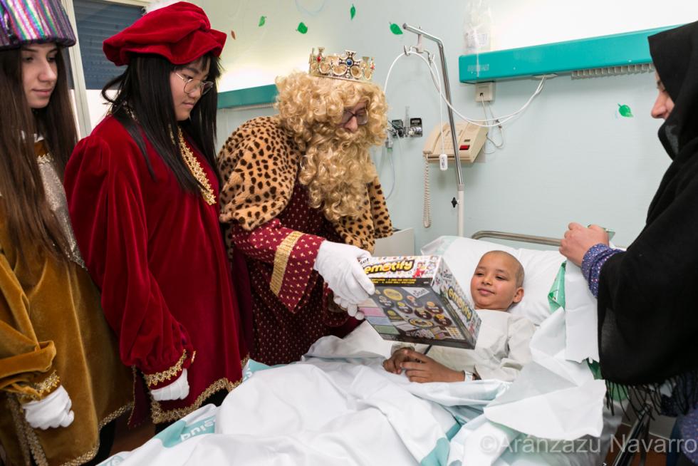 ARAGON VISITA DE LOS BOMBEROS Y DE LOS REYES MAGOS AL HOSPITAL INFANTIL / 06-01-2020 / FOTO: ARANZAZU NAVARRO