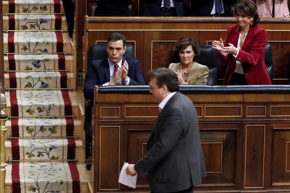 Guitarte, en la investidura de Pedro Sánchez.