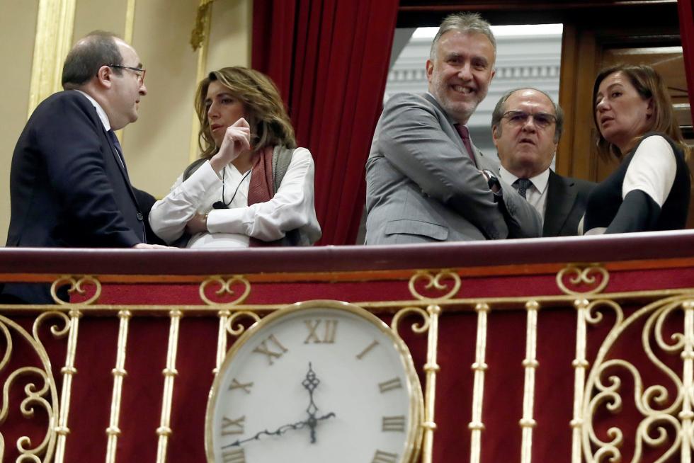 Imágenes del tercer pleno de investidura de Pedro Sánchez, que se somete a una segunda votación este martes para alcanzar la presidencia del Gobierno de España.