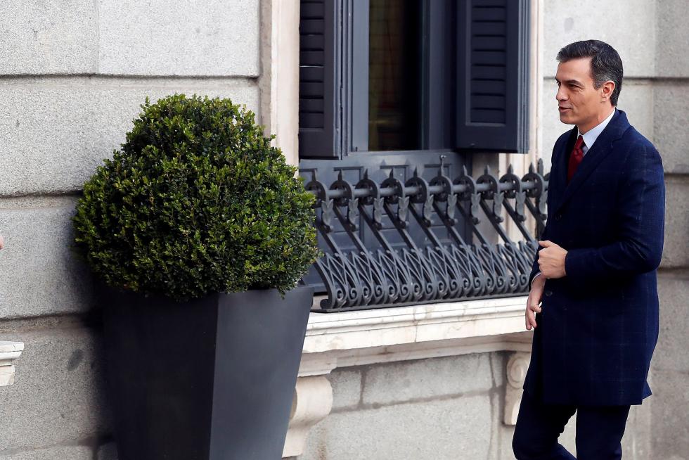 Imágenes del tercer pleno de investidura de Pedro Sánchez, que se somete a una segunda votación este martes para alcanzar la presidencia del Gobierno de España.