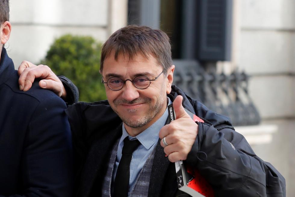 Imágenes del tercer pleno de investidura de Pedro Sánchez, que se somete a una segunda votación este martes para alcanzar la presidencia del Gobierno de España.