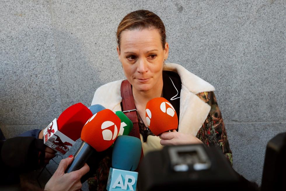 Imágenes del tercer pleno de investidura de Pedro Sánchez, que se somete a una segunda votación este martes para alcanzar la presidencia del Gobierno de España.