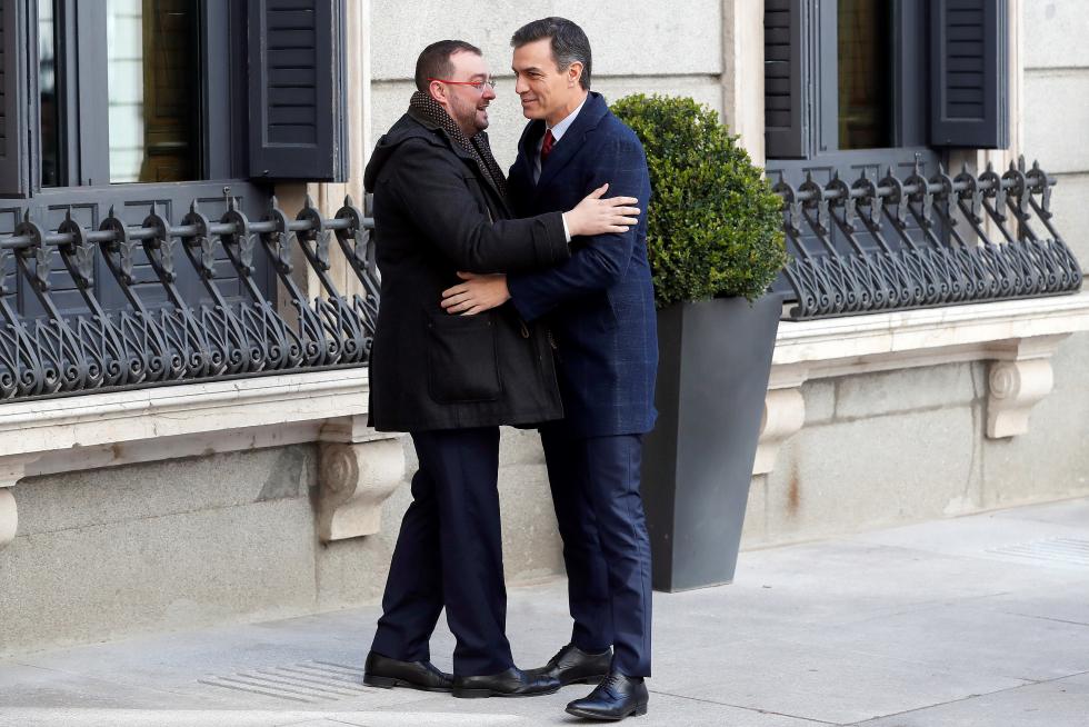 Imágenes del tercer pleno de investidura de Pedro Sánchez, que se somete a una segunda votación este martes para alcanzar la presidencia del Gobierno de España.