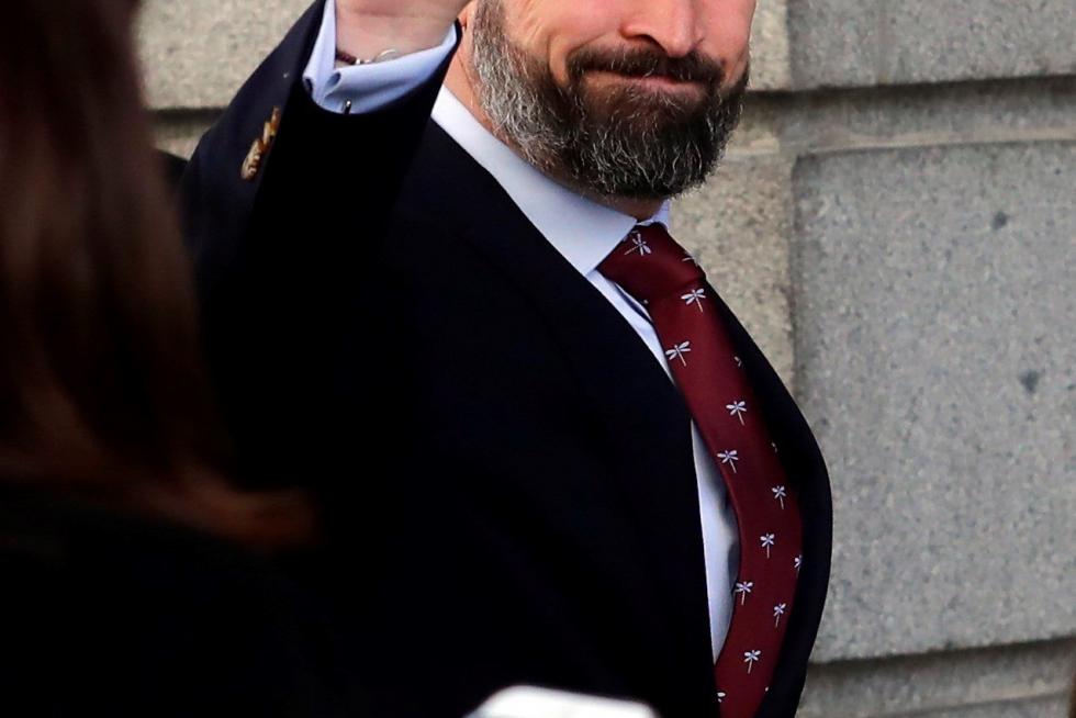 Imágenes del tercer pleno de investidura de Pedro Sánchez, que se somete a una segunda votación este martes para alcanzar la presidencia del Gobierno de España.