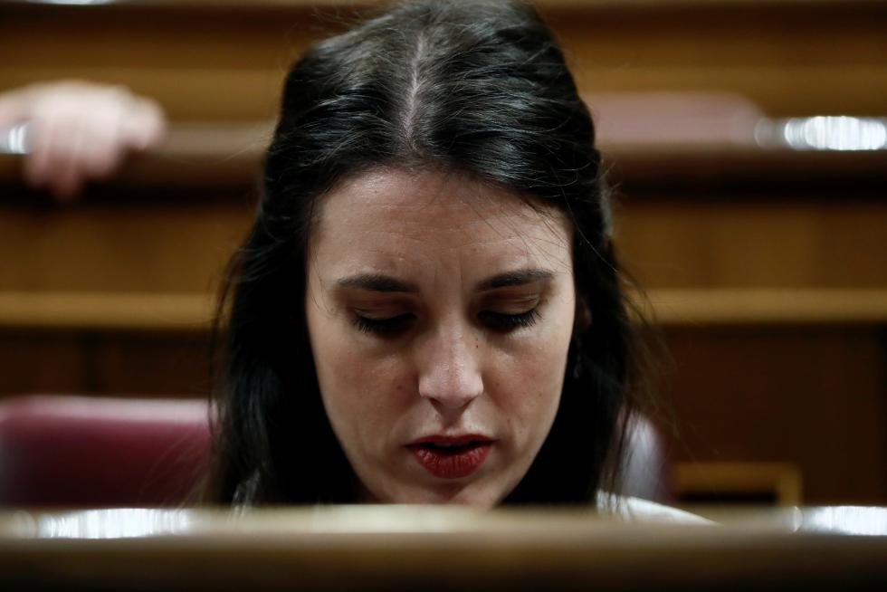 Imágenes del tercer pleno de investidura de Pedro Sánchez, que se somete a una segunda votación este martes para alcanzar la presidencia del Gobierno de España.