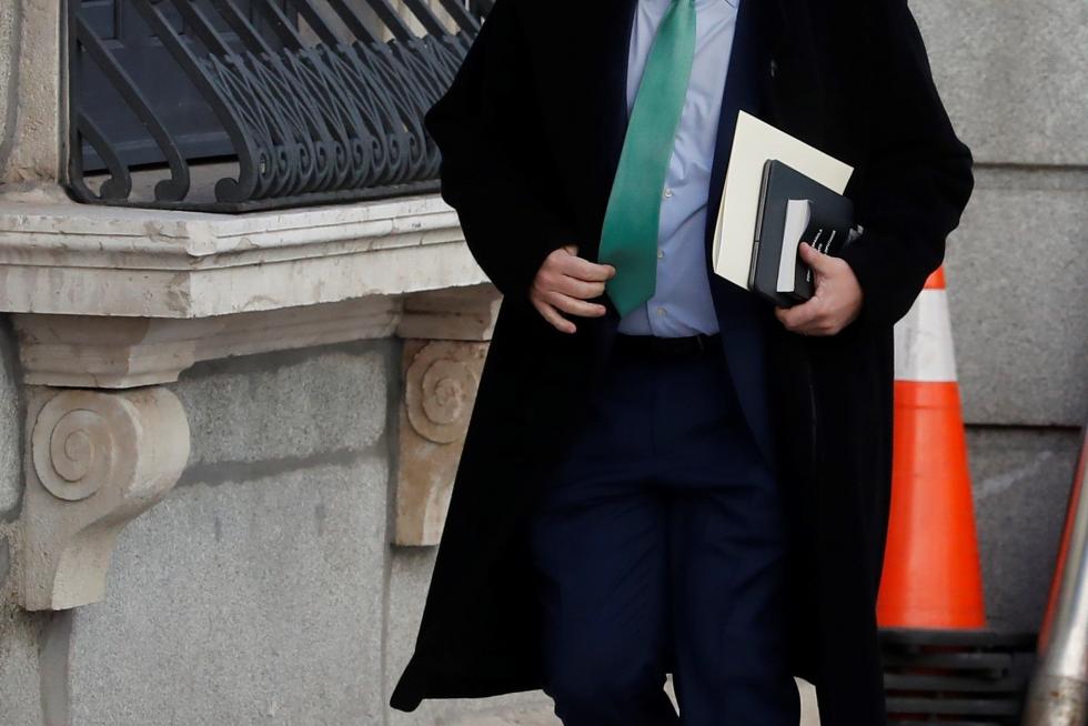 Imágenes del tercer pleno de investidura de Pedro Sánchez, que se somete a una segunda votación este martes para alcanzar la presidencia del Gobierno de España.