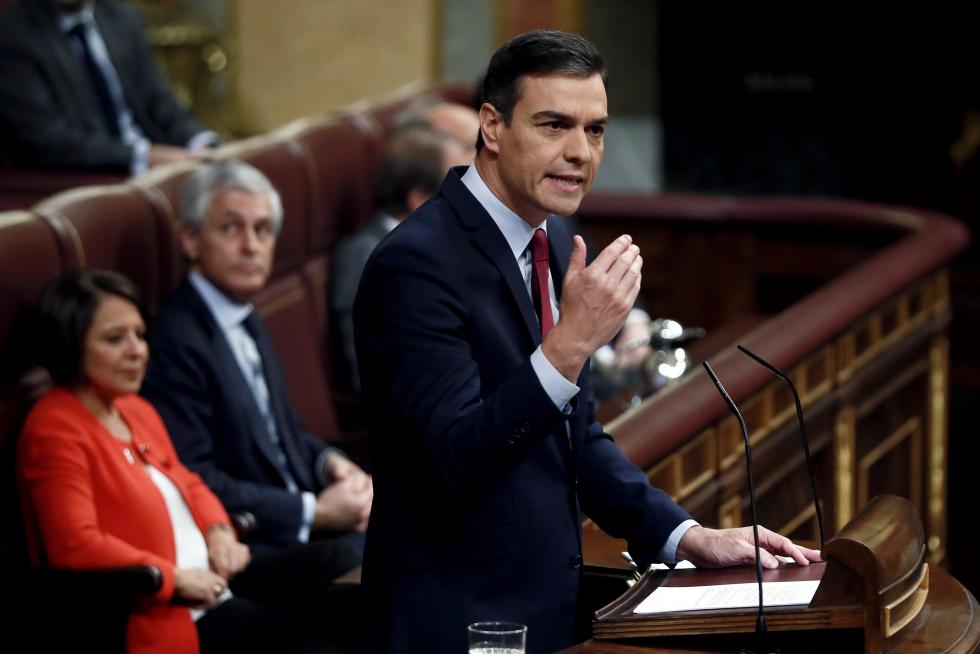 Imágenes del tercer pleno de investidura de Pedro Sánchez, que se somete a una segunda votación este martes para alcanzar la presidencia del Gobierno de España.