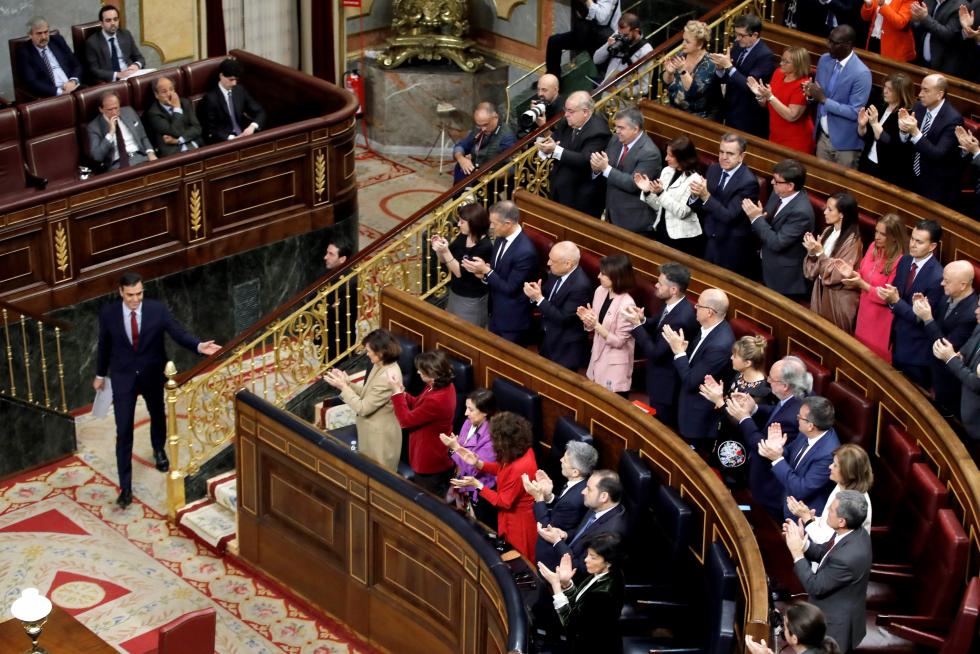 Imágenes del tercer pleno de investidura de Pedro Sánchez, que se somete a una segunda votación este martes para alcanzar la presidencia del Gobierno de España.