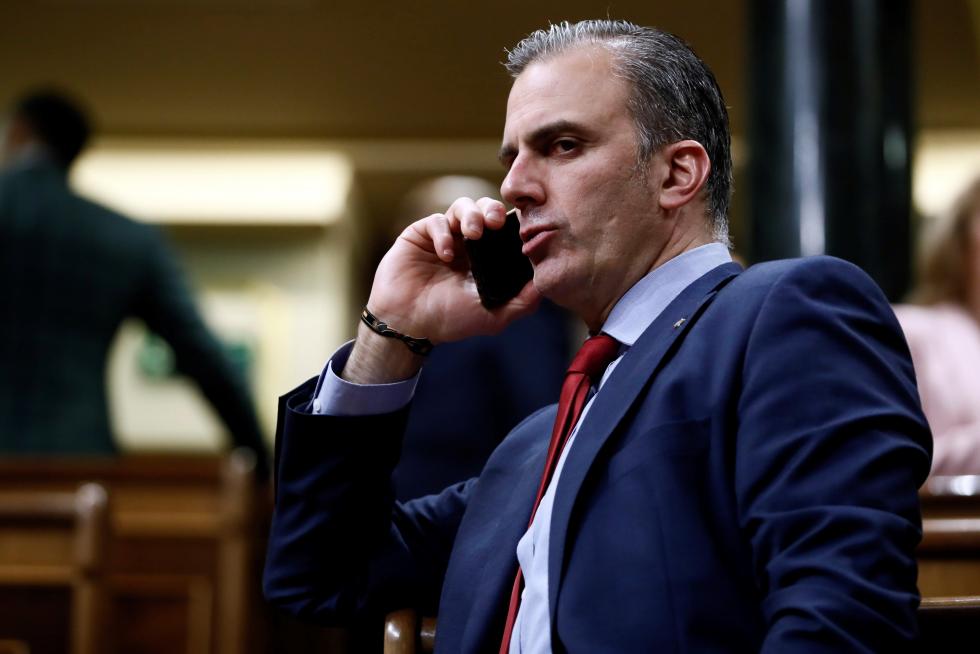 Imágenes del tercer pleno de investidura de Pedro Sánchez, que se somete a una segunda votación este martes para alcanzar la presidencia del Gobierno de España.