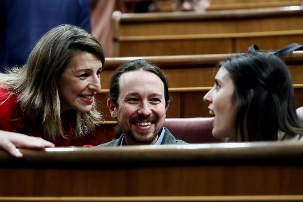 Imágenes del tercer pleno de investidura de Pedro Sánchez, que se somete a una segunda votación este martes para alcanzar la presidencia del Gobierno de España.