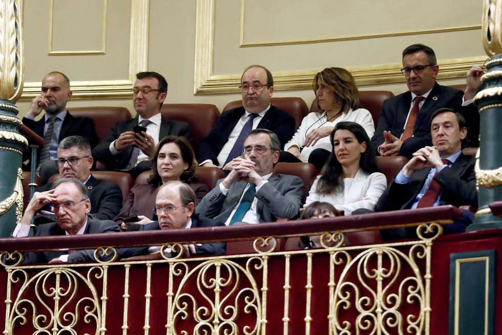 Imágenes del tercer pleno de investidura de Pedro Sánchez, que se somete a una segunda votación este martes para alcanzar la presidencia del Gobierno de España.