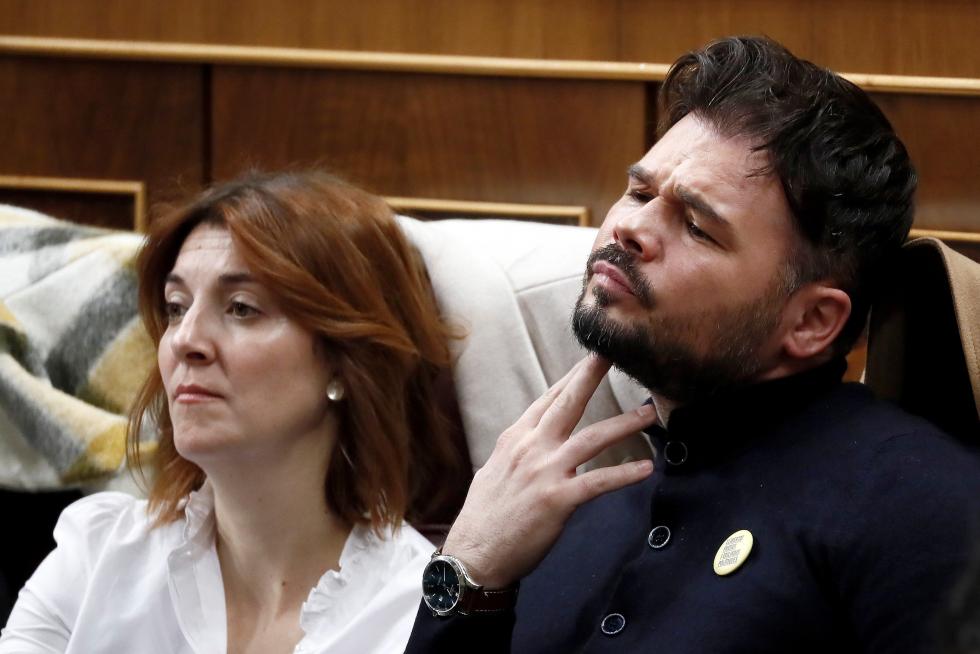Imágenes del tercer pleno de investidura de Pedro Sánchez, que se somete a una segunda votación este martes para alcanzar la presidencia del Gobierno de España.