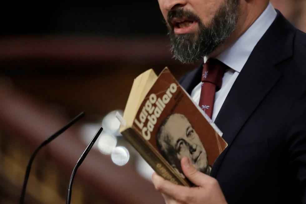 Imágenes del tercer pleno de investidura de Pedro Sánchez, que se somete a una segunda votación este martes para alcanzar la presidencia del Gobierno de España.