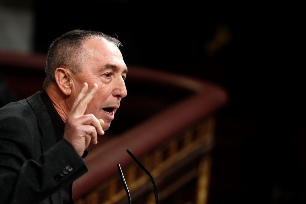 Imágenes del tercer pleno de investidura de Pedro Sánchez, que se somete a una segunda votación este martes para alcanzar la presidencia del Gobierno de España.