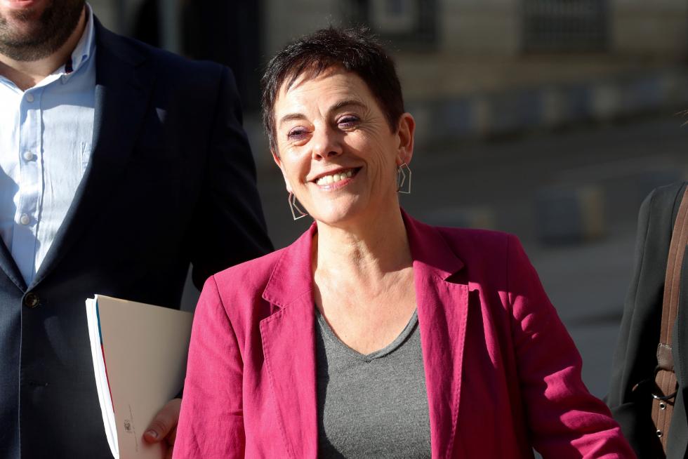 Imágenes del tercer pleno de investidura de Pedro Sánchez, que se somete a una segunda votación este martes para alcanzar la presidencia del Gobierno de España.
