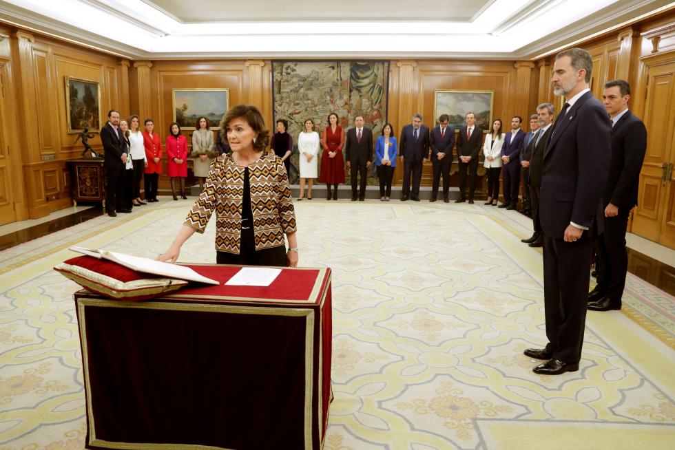 GRAF1098. MADRID, 13/01/2020.- El nuevo ministro de Justicia, Juan Carlos Campo Moreno jura su cargo durante la jura de ministros del nuevo gobierno en un acto celebrado en el Palacio de Zarzuela en Madrid este lunes 13 de enero de 2020. EFE/Emilio Naranjo POOL Jura de ministros