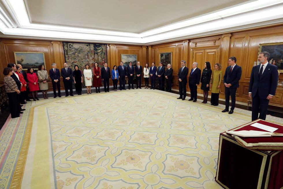 GRAF1098. MADRID, 13/01/2020.- El nuevo ministro de Justicia, Juan Carlos Campo Moreno jura su cargo durante la jura de ministros del nuevo gobierno en un acto celebrado en el Palacio de Zarzuela en Madrid este lunes 13 de enero de 2020. EFE/Emilio Naranjo POOL Jura de ministros