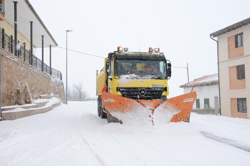 Nevadas en Cedrillas (Teruel) y carretera A-226 en el puerto de Cabigordo por la borrasca Gloria