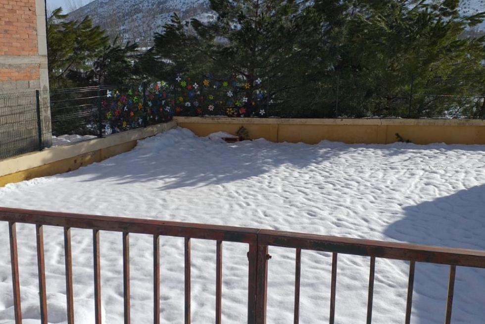 Los jóvenes de Berge, que estudian fuera de la localidad, denuncian la situación de incomunicación que viven sus familias