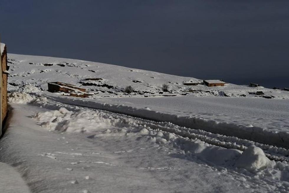 Monforte de Moyuela (Teruel) lleva cinco días rodeada de nieve y su alcaldesa critica la falta de ayuda