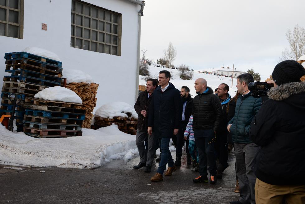 Pedro Sánchez visita Cantavieja para conocer los daños del temporal.