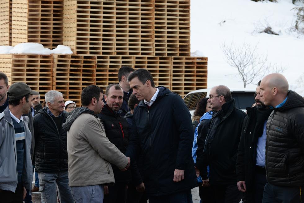 Pedro Sánchez visita Cantavieja para conocer los daños del temporal.