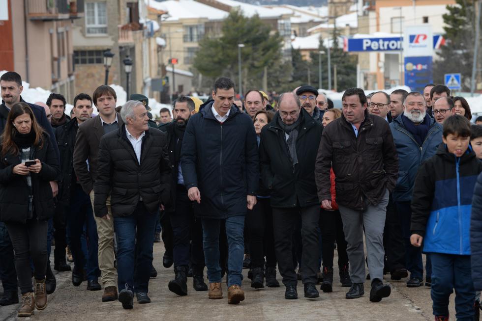 Pedro Sánchez visita Cantavieja para conocer los daños del temporal.