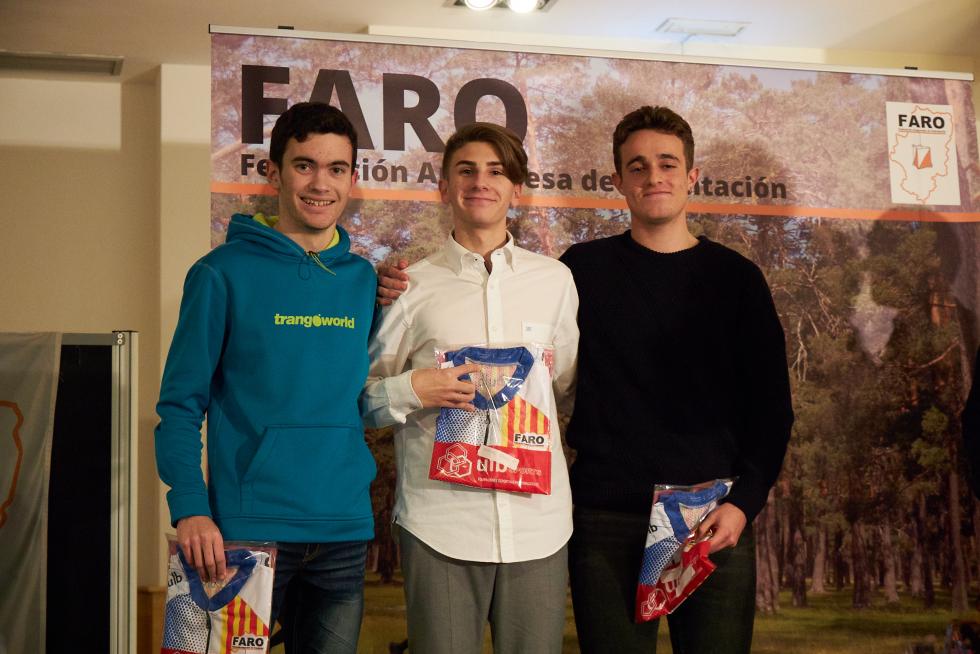 Ganadores SUB 20: Samuel Gracia, Javier Ramos, Javier Saz, en la Gala del Deporte de la Orientación