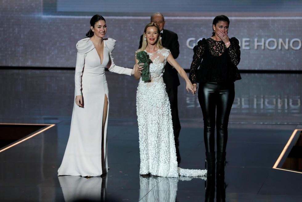 las hijas de Marisol, muy emocionadas.
