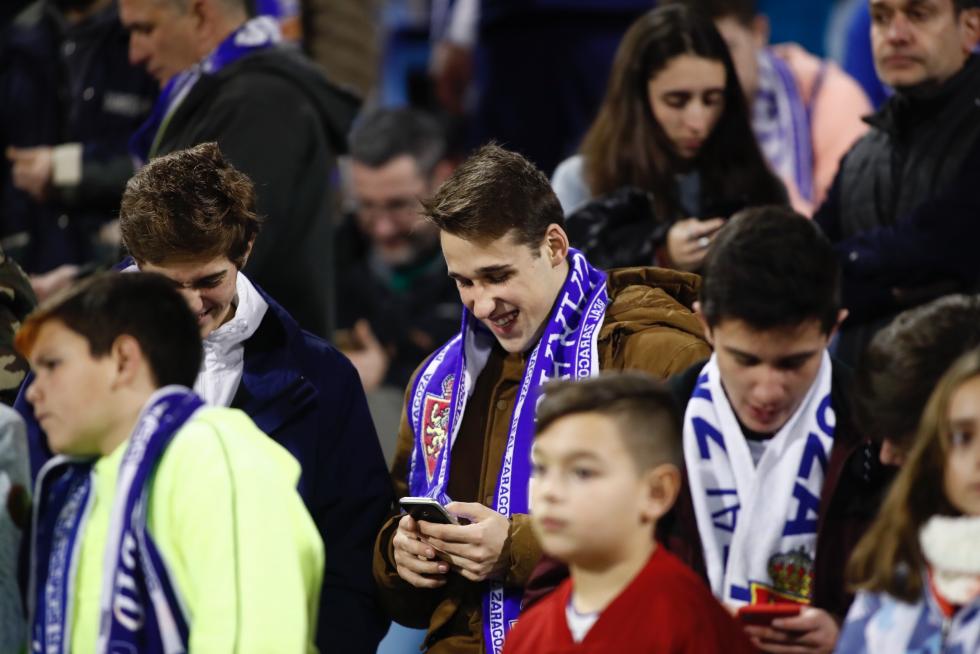 Imágenes de la afición en La Romareda durante el partido Real Zaragoza-Real Madrid.