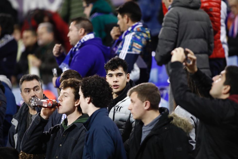 Imágenes de la afición en La Romareda durante el partido Real Zaragoza-Real Madrid.