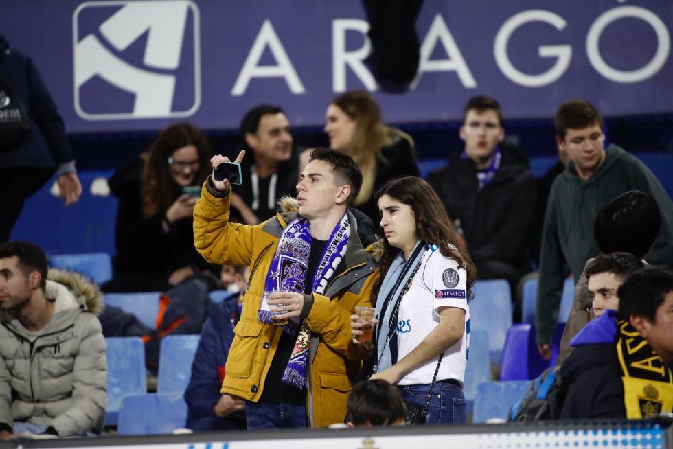 Imágenes de la afición en La Romareda durante el partido Real Zaragoza-Real Madrid.