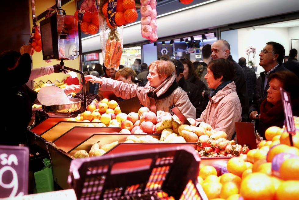 Primeros compradores en el nuevo Mercado Central