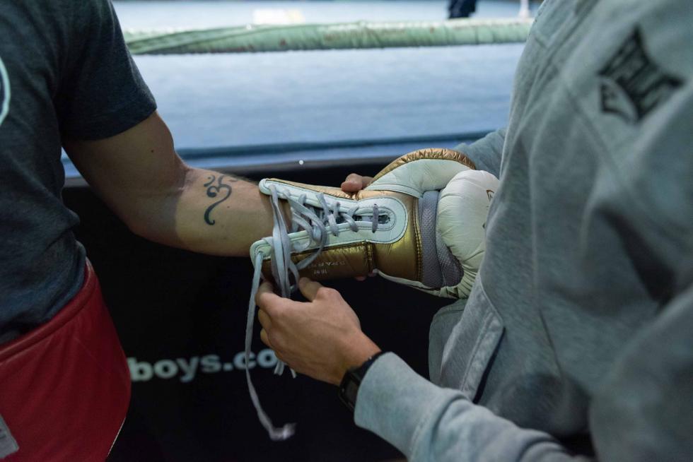 Ezequiel Gurría realiza el último entrenamiento con sparring, siendo el elegido el barcelonés Alejandro Moya, actual campeón de España de peso superligero, en el Gimnasio Serpabox de Zaragoza.