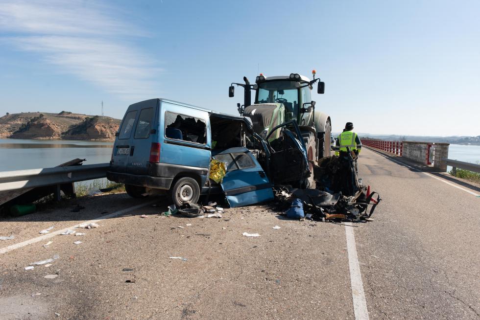 Accidente en la A-230 en Caspe