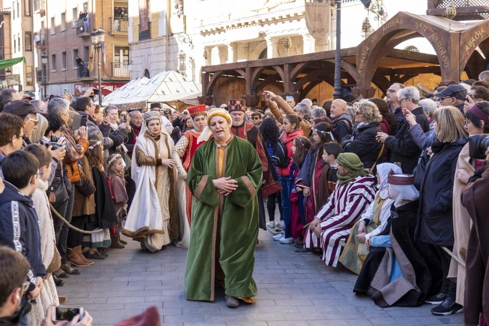 Representacion de la escena de la boda de Isabel de Segura y don pedro de Azagra
