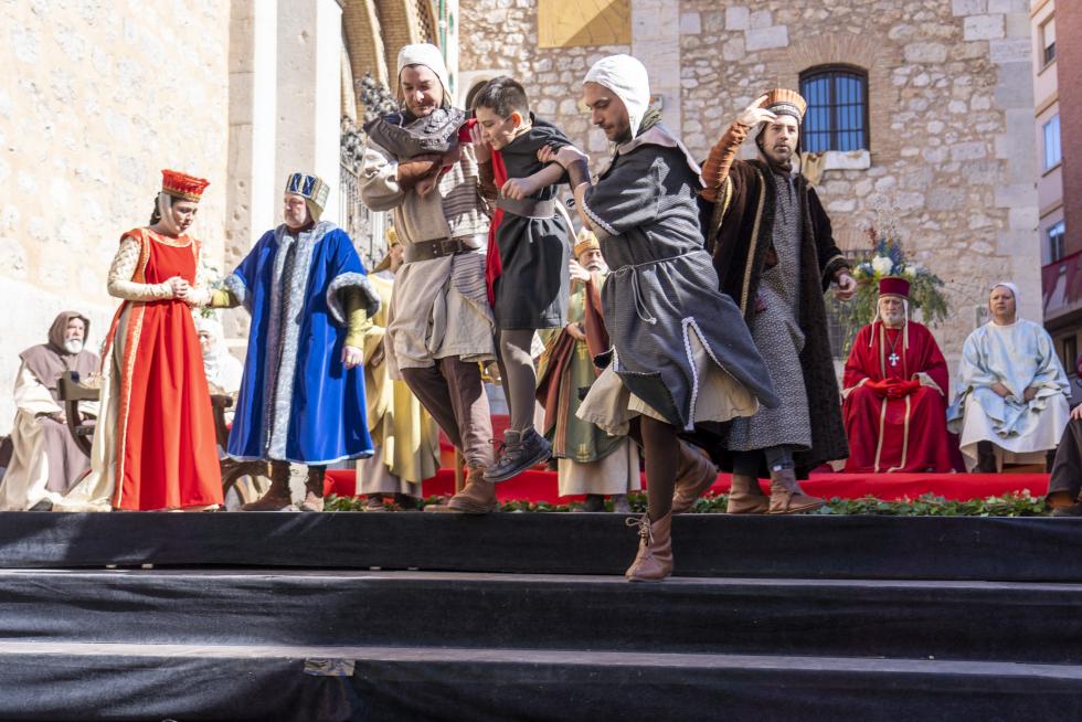Representacion de la escena de la boda de Isabel de Segura y don pedro de Azagra