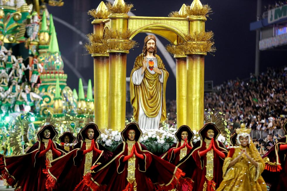 Marea de samba y color en el Carnaval de Brasil
