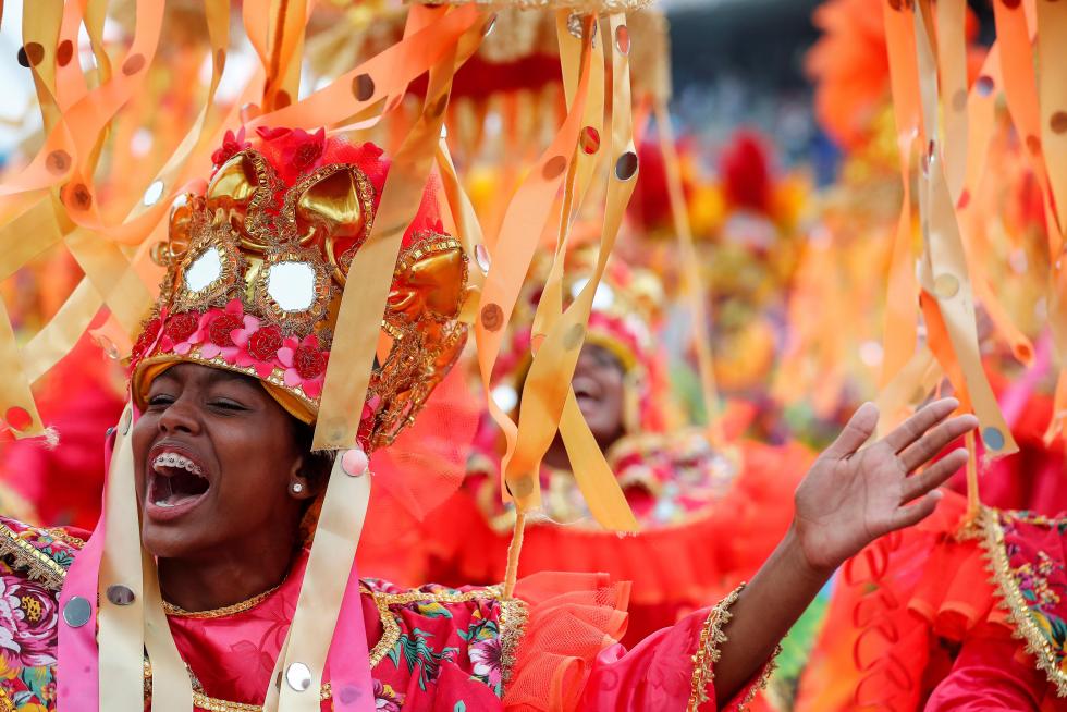 Marea de samba y color en el Carnaval de Brasil