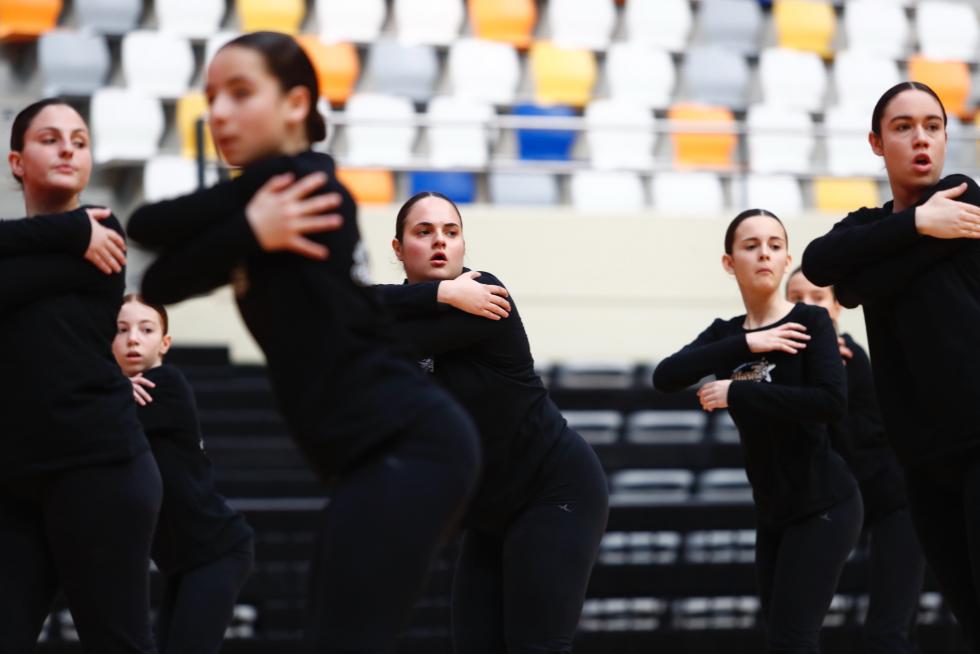 Las patinadoras entrenan este sábado por la mañana antes de competir por la tarde en el Silgo XXI.