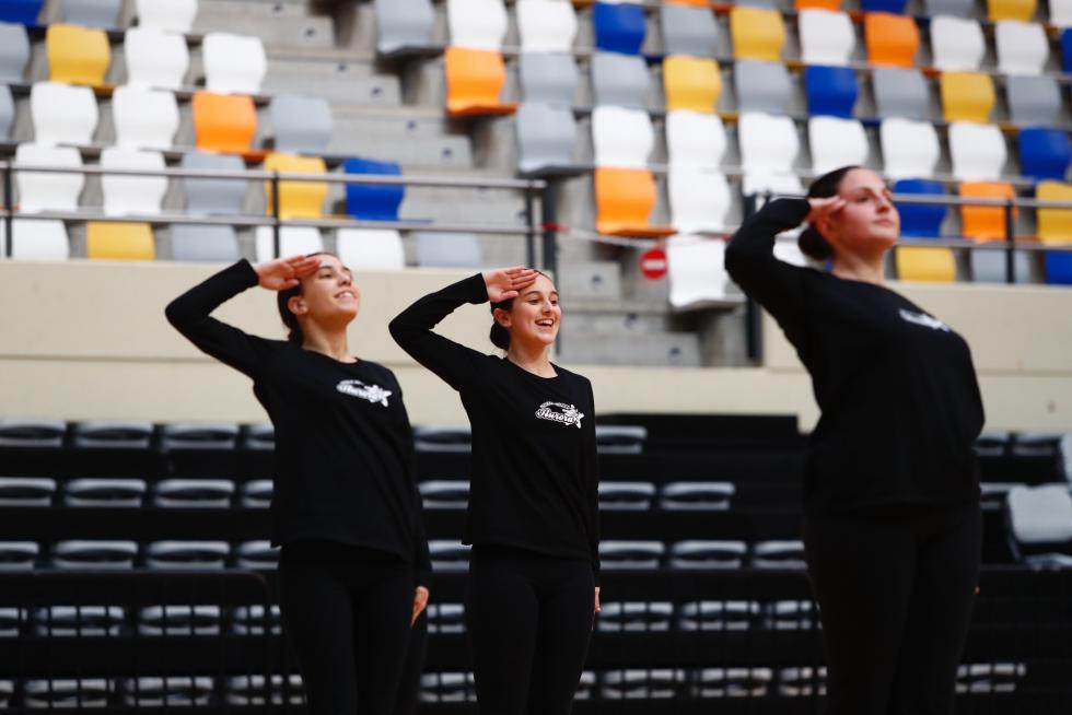 Las patinadoras entrenan este sábado por la mañana antes de competir por la tarde en el Silgo XXI.