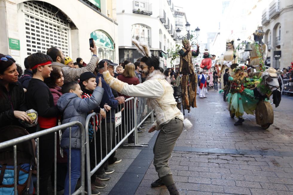 Mucho color y personajes extravagantes en el carnaval infantil de Zaragoza